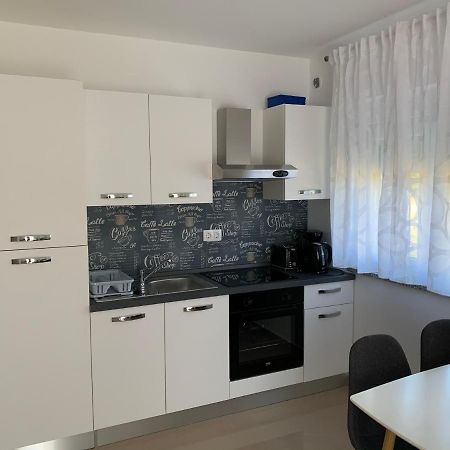 Ferienwohnung Apartman Ki Pula Exterior foto