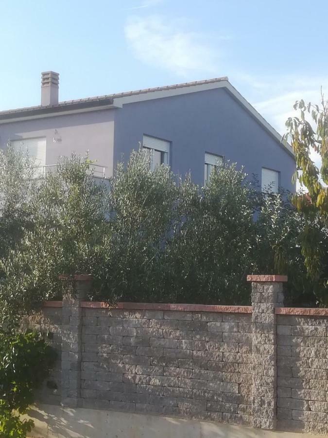 Ferienwohnung Apartman Ki Pula Exterior foto